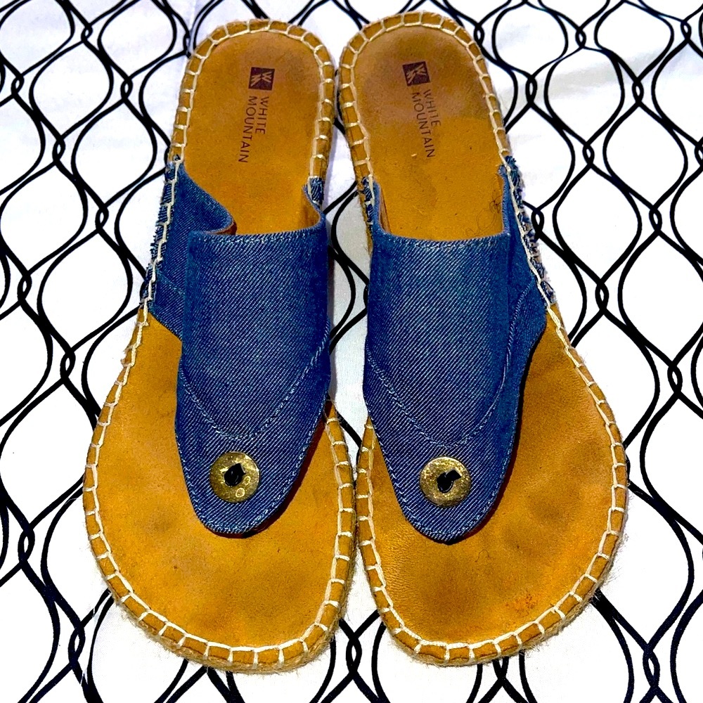 🍃(62)White Mountain Denim Sandals/Flip flops Size 10M